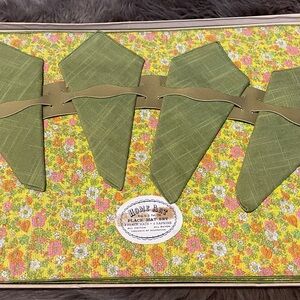 Vintage Floral Placemats with Green Napkins